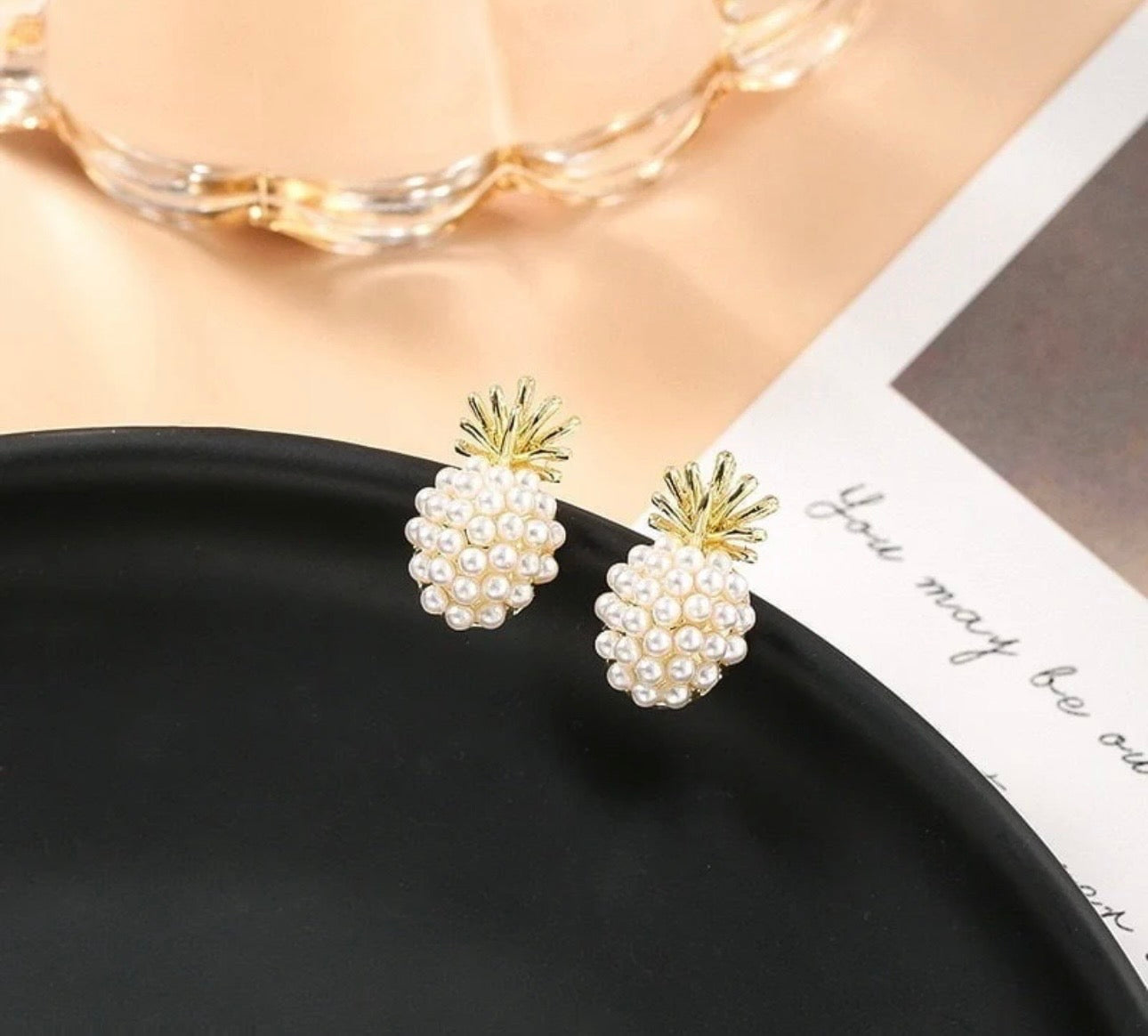 Pearl pineapple studs pair
